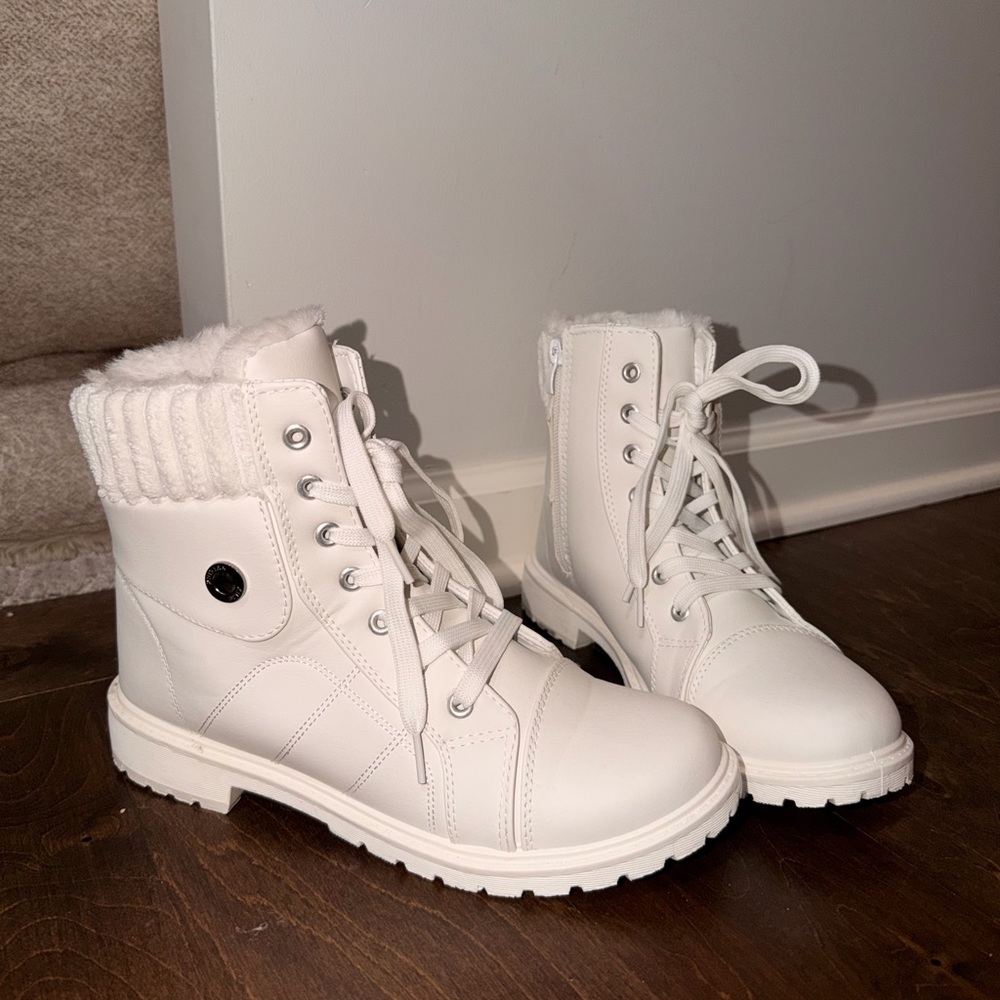 Winter boots ❄️
